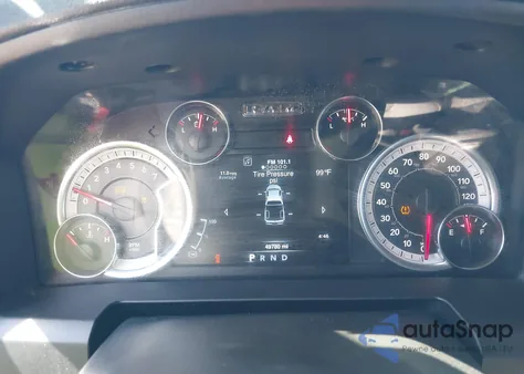 2021 Ram 1500 Classic Warlock 4X4 6'4 Box z USA, uszkodzony, nr VIN 1C6RR7GTXMS505938